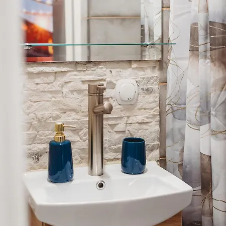 4 Bedroom Old Town - 3 Bathrooms Διαμέρισμα *