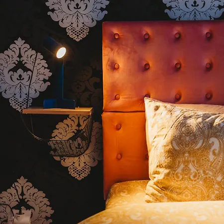 4 Bedroom Old Town - 3 Bathrooms Lejlighed *