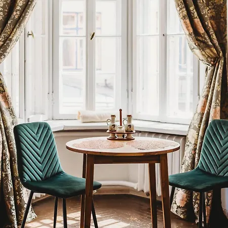 4 Bedroom Old Town - 3 Bathrooms *