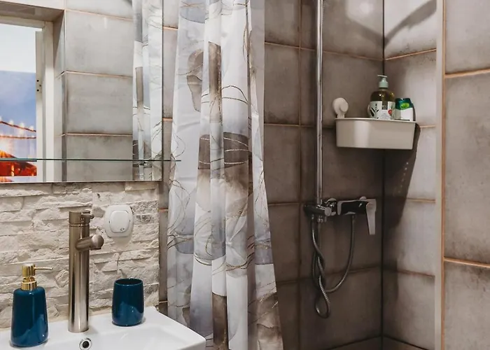 4 Bedroom Old Town - 3 Bathrooms *