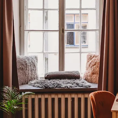 4 Bedroom Old Town - 3 Bathrooms טאלין