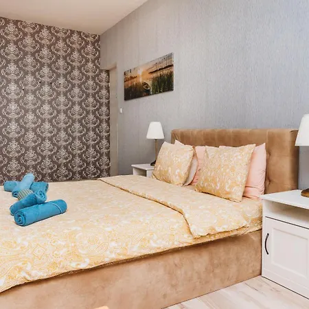 דירה 4 Bedroom Old Town - 3 Bathrooms *