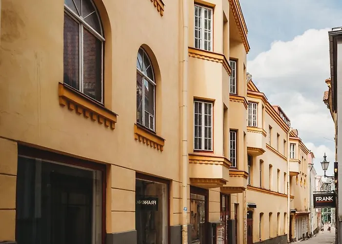 Apartment 4 Bedroom Old Town - 3 Bathrooms Tallinn