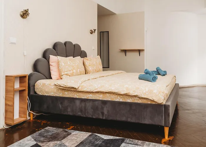 Apartment 4 Bedroom Old Town - 3 Bathrooms